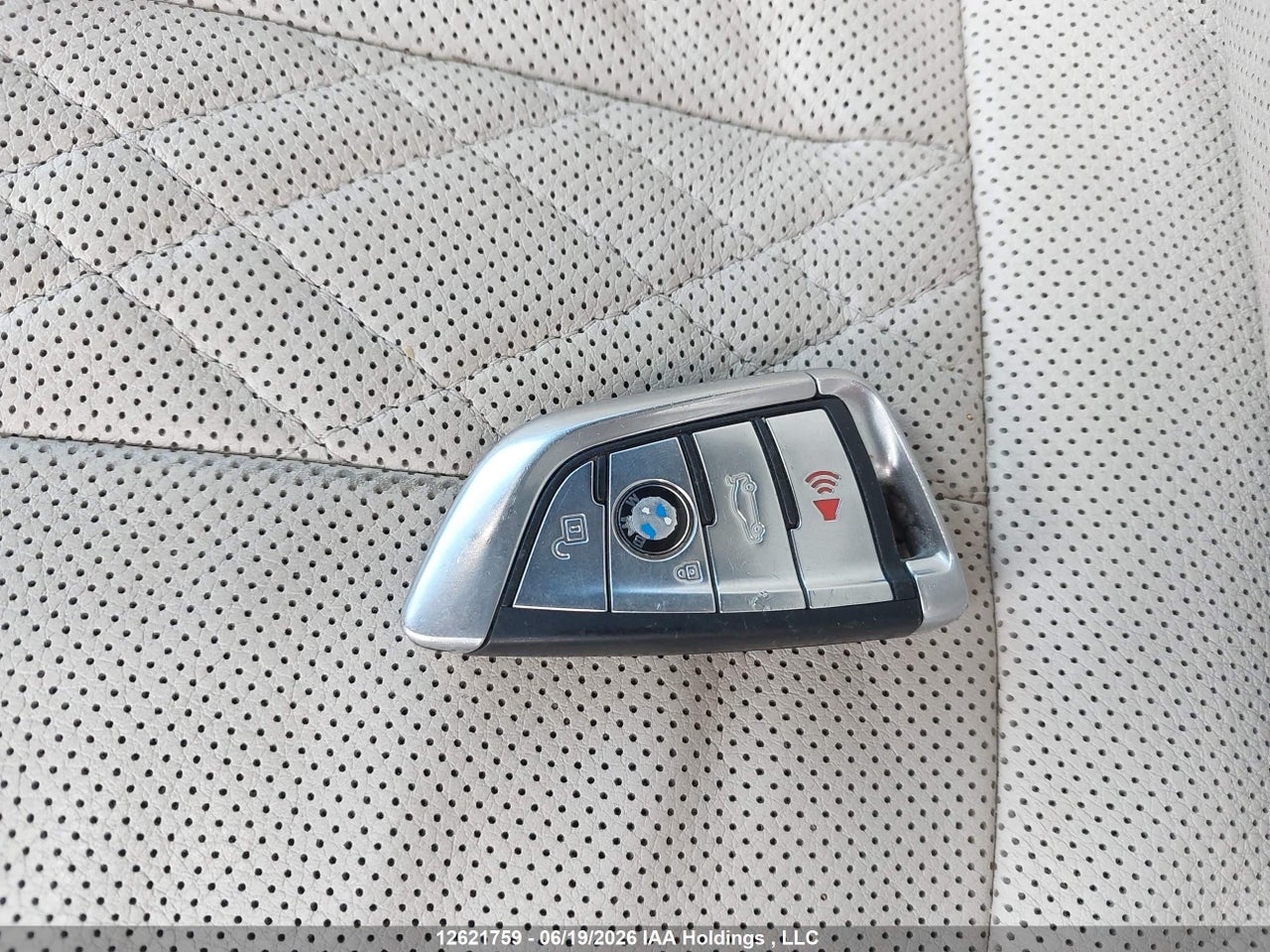 2016 BMW 750 XI thumbnail 12
