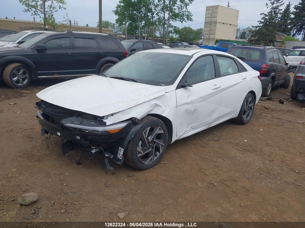 2026 HYUNDAI ELANTRA thumbnail 3