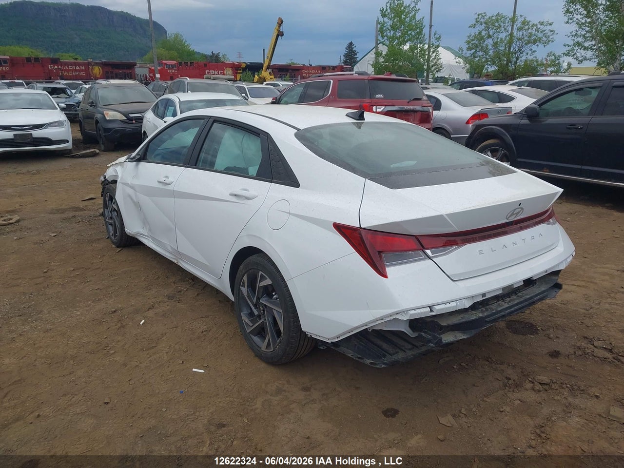 2026 HYUNDAI ELANTRA thumbnail 4