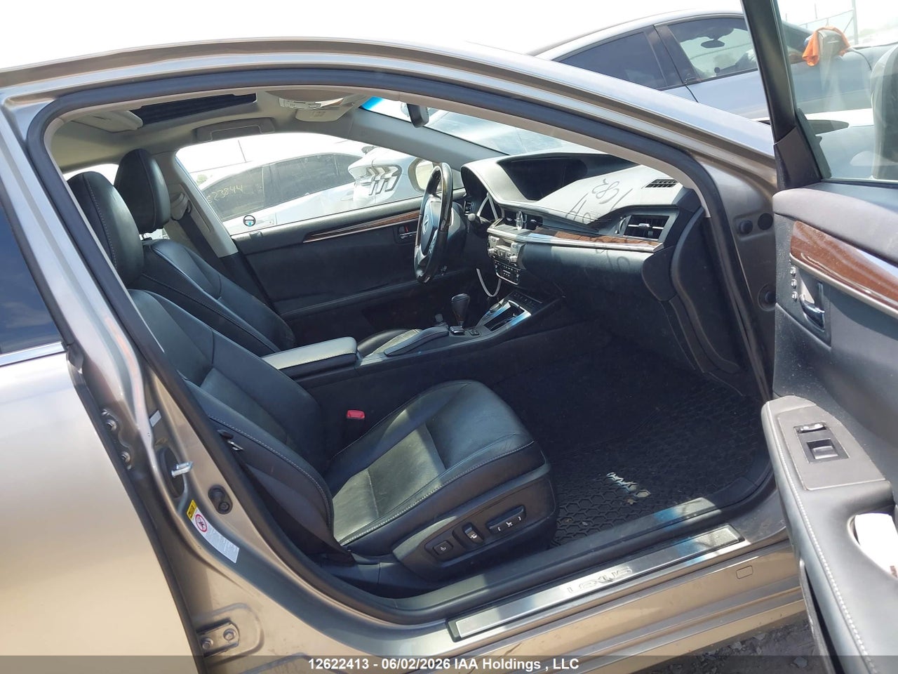 2015 LEXUS ES 300H thumbnail 6