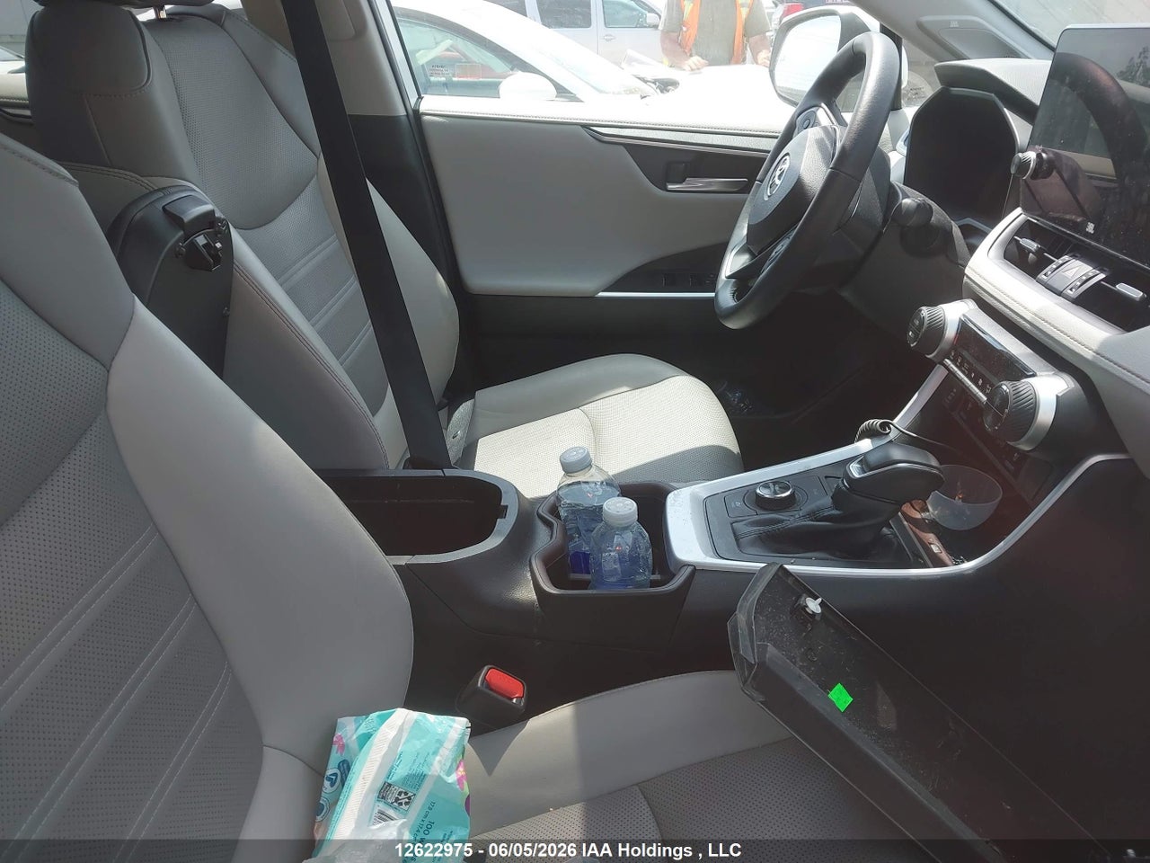 2023 TOYOTA RAV4 HYBRID LIMITED thumbnail 6