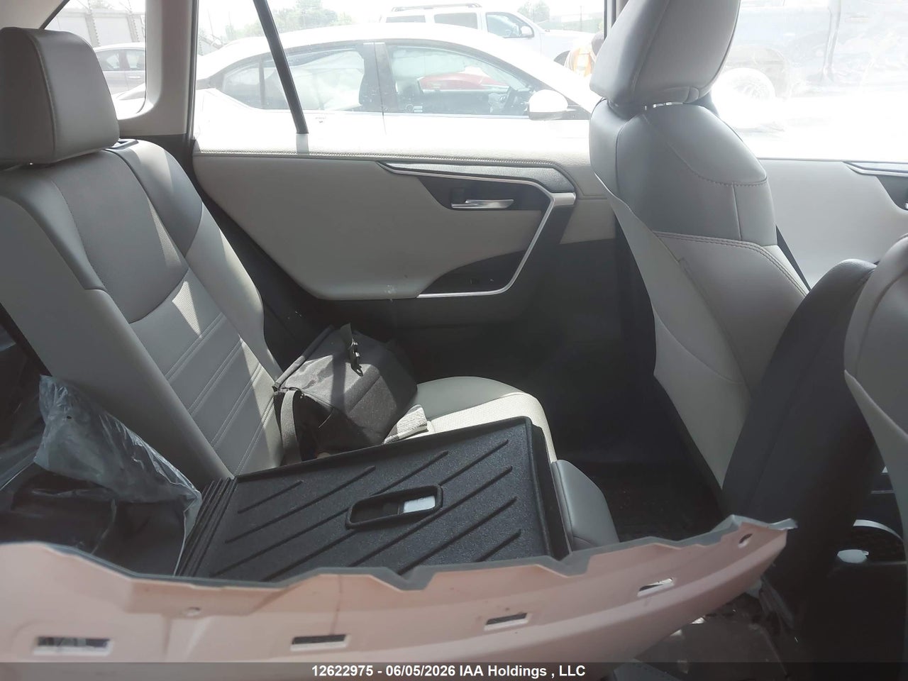 2023 TOYOTA RAV4 HYBRID LIMITED thumbnail 9