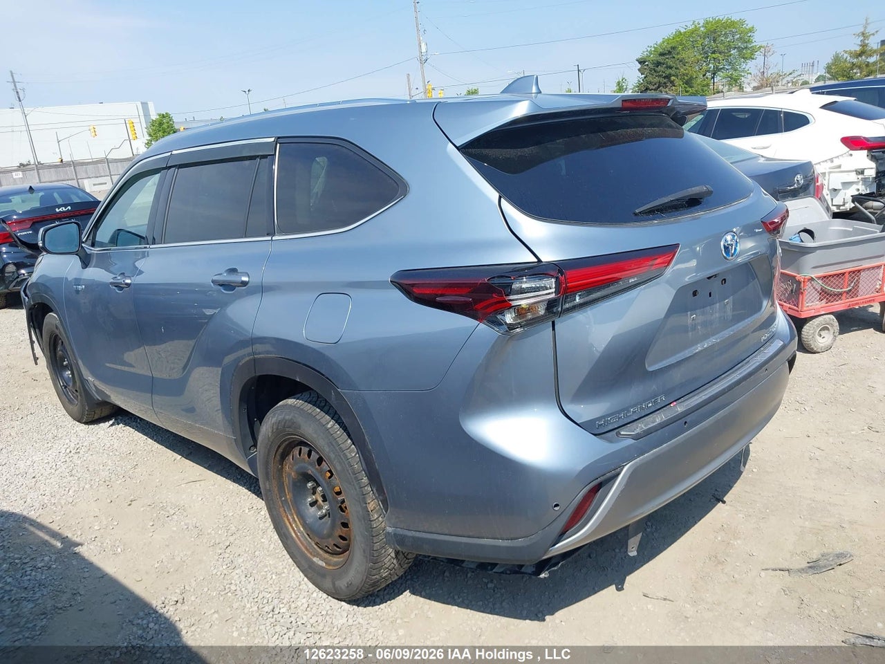 2021 TOYOTA HIGHLANDER HYBRID LIMITED thumbnail 4