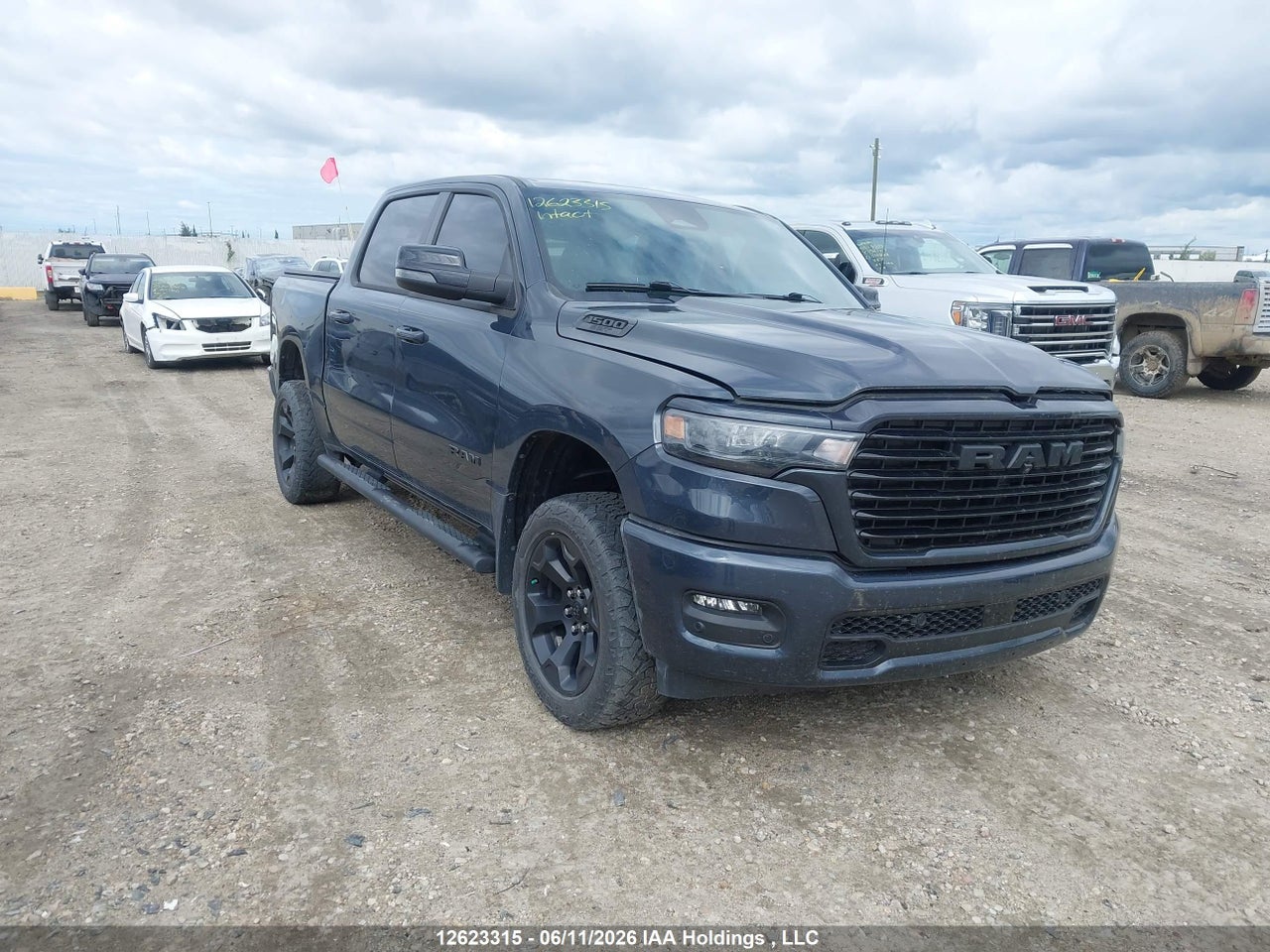 2025 RAM 1500 SPORT thumbnail 2