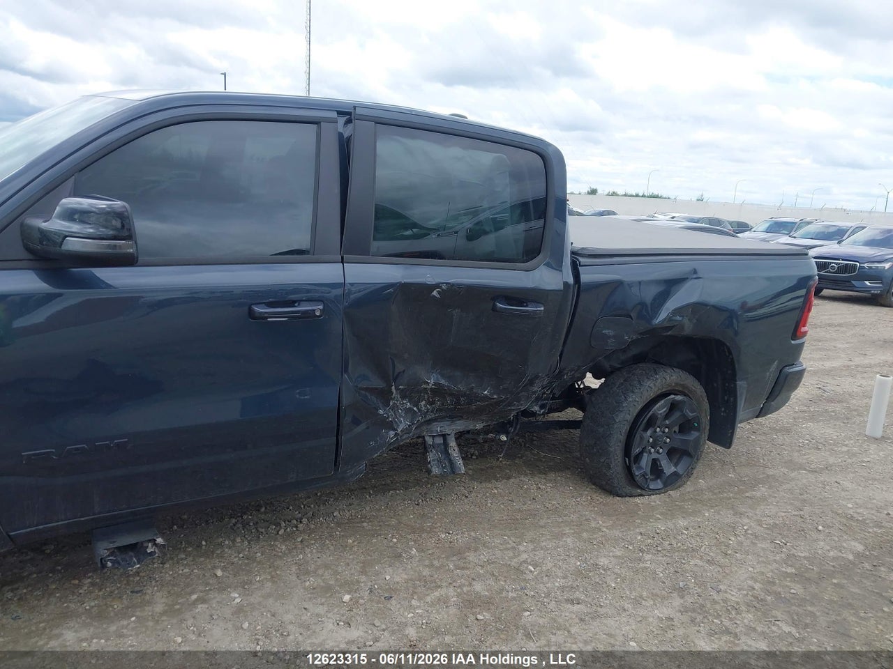 2025 RAM 1500 SPORT thumbnail 7