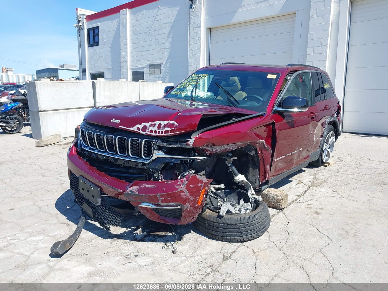 2025 JEEP GRAND CHEROKEE LIMITED thumbnail 3