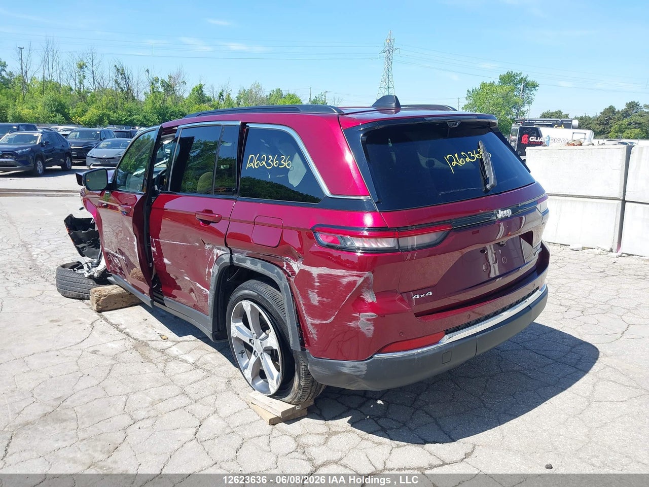 2025 JEEP GRAND CHEROKEE LIMITED thumbnail 4