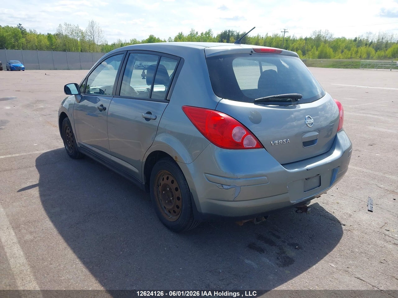 2011 NISSAN VERSA thumbnail 4
