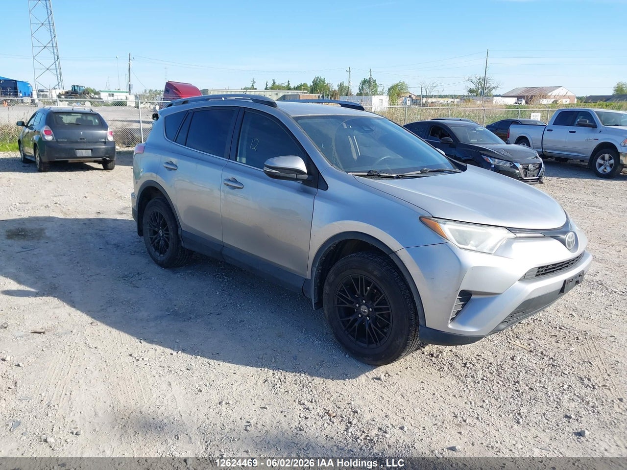 2017 TOYOTA RAV4 LE thumbnail 2