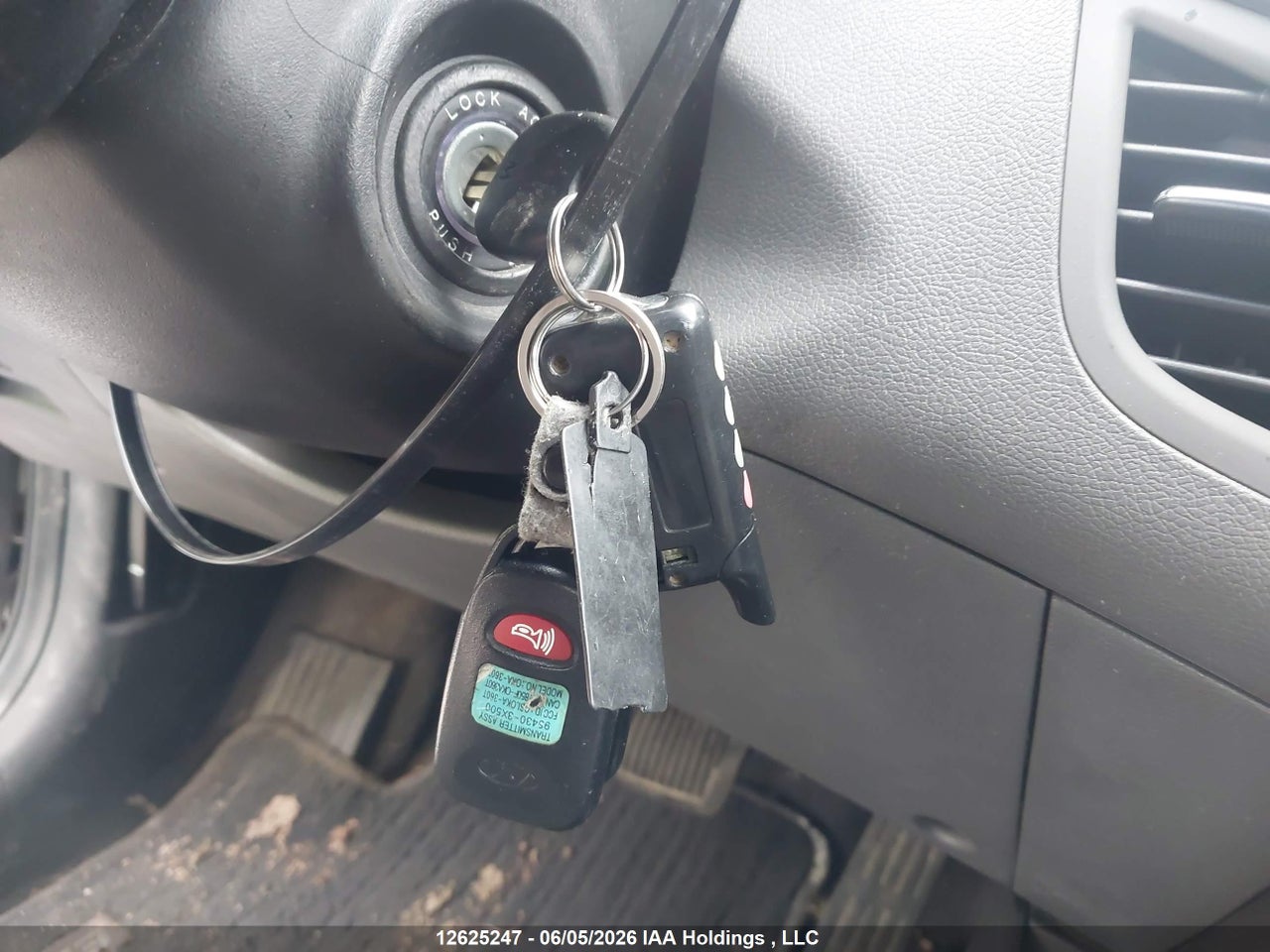 2013 HYUNDAI ELANTRA thumbnail 12