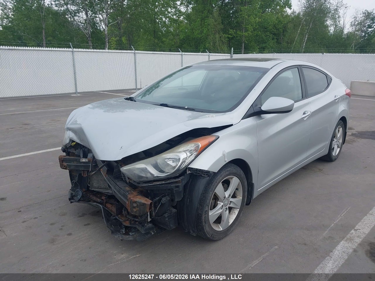 2013 HYUNDAI ELANTRA thumbnail 3