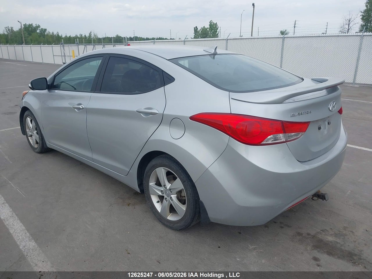 2013 HYUNDAI ELANTRA thumbnail 4