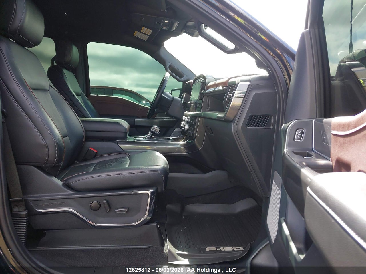 2023 FORD F-150 LARIAT thumbnail 6