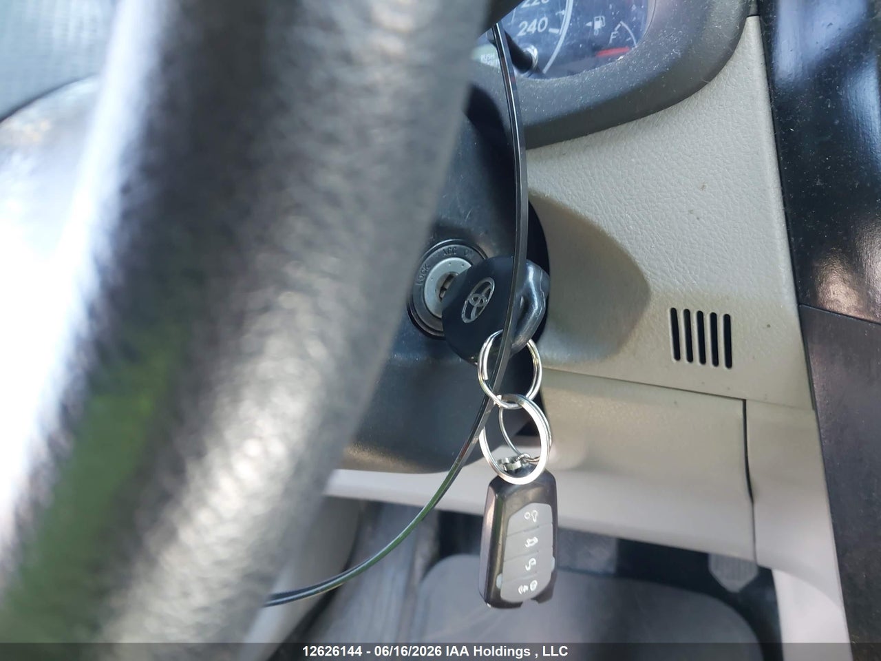2011 TOYOTA COROLLA CE thumbnail 12