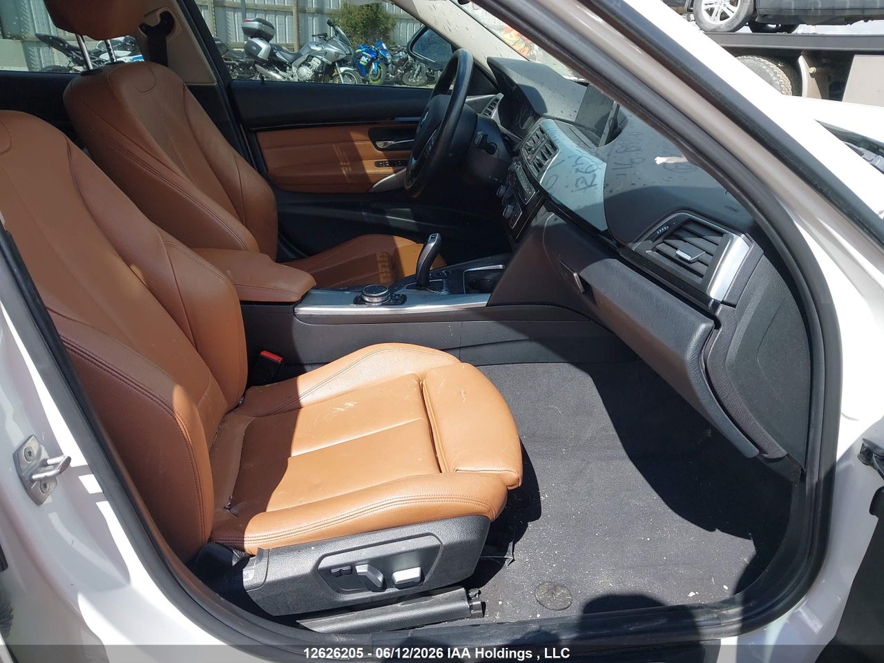 2016 BMW 320I XDRIVE thumbnail 6