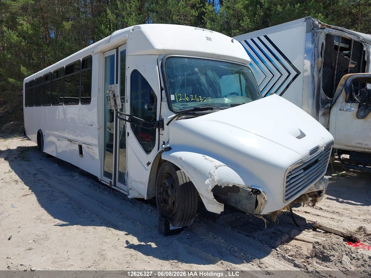 2015 FREIGHTLINER M2 106 MEDIUM DUTY thumbnail 2
