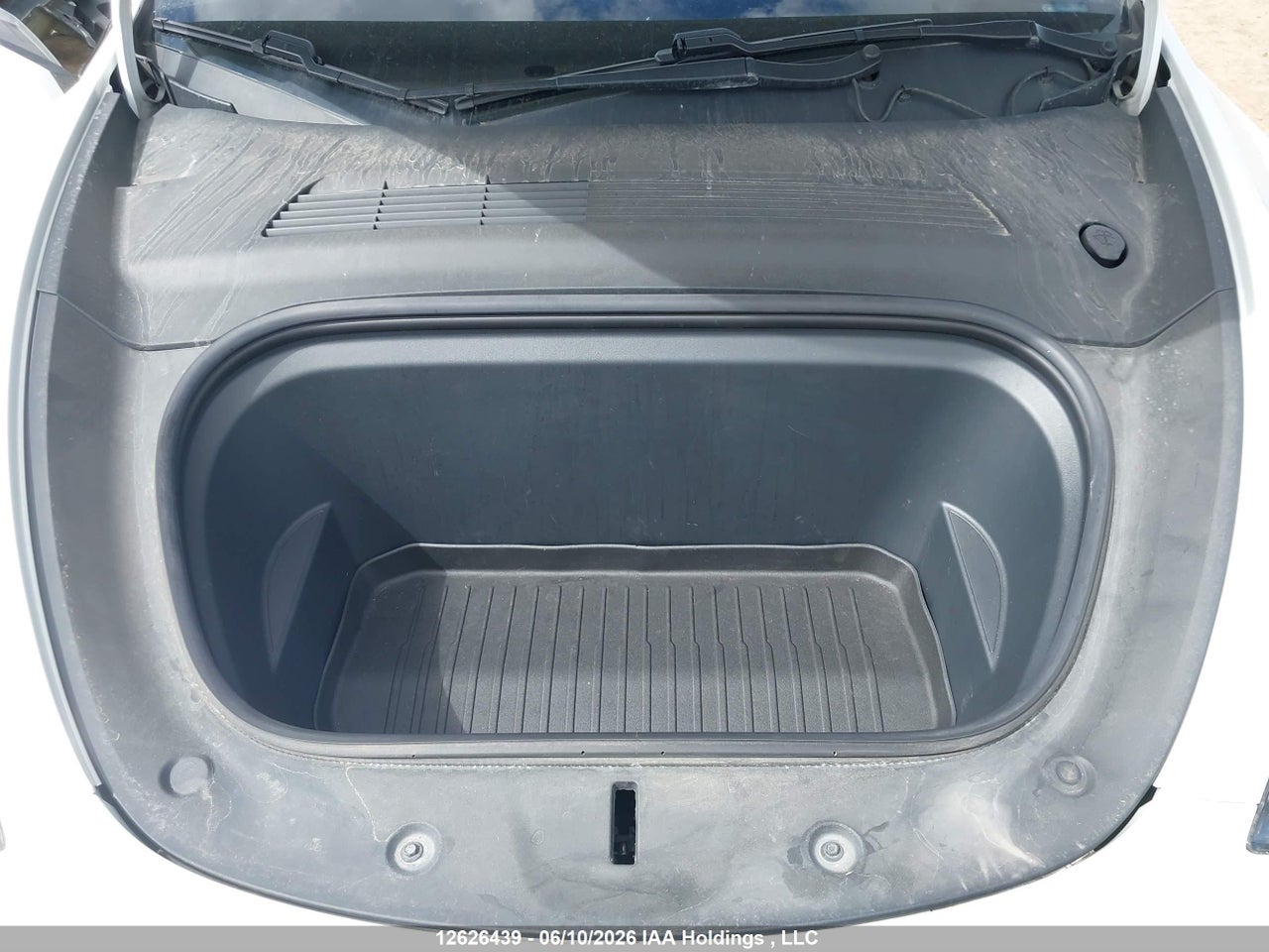 2020 TESLA MODEL Y LONG RANGE thumbnail 11