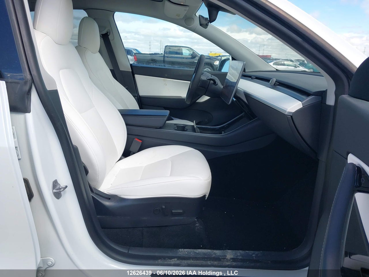 2020 TESLA MODEL Y LONG RANGE thumbnail 6