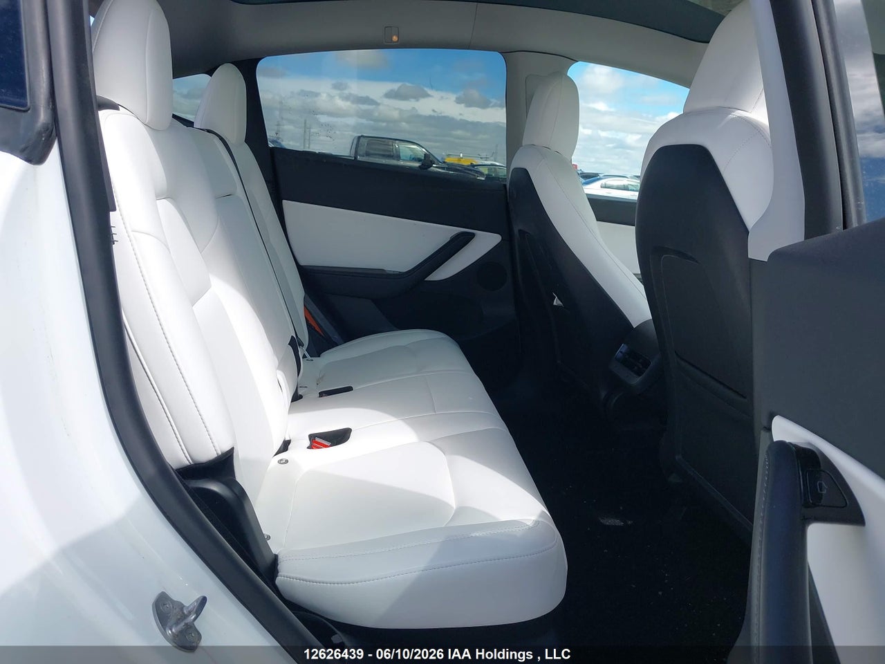2020 TESLA MODEL Y LONG RANGE thumbnail 9