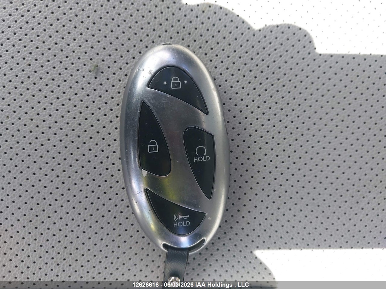 2025 HYUNDAI ELANTRA LUXURY WITH TWO-TONE INTERIOR HYBRID thumbnail 12