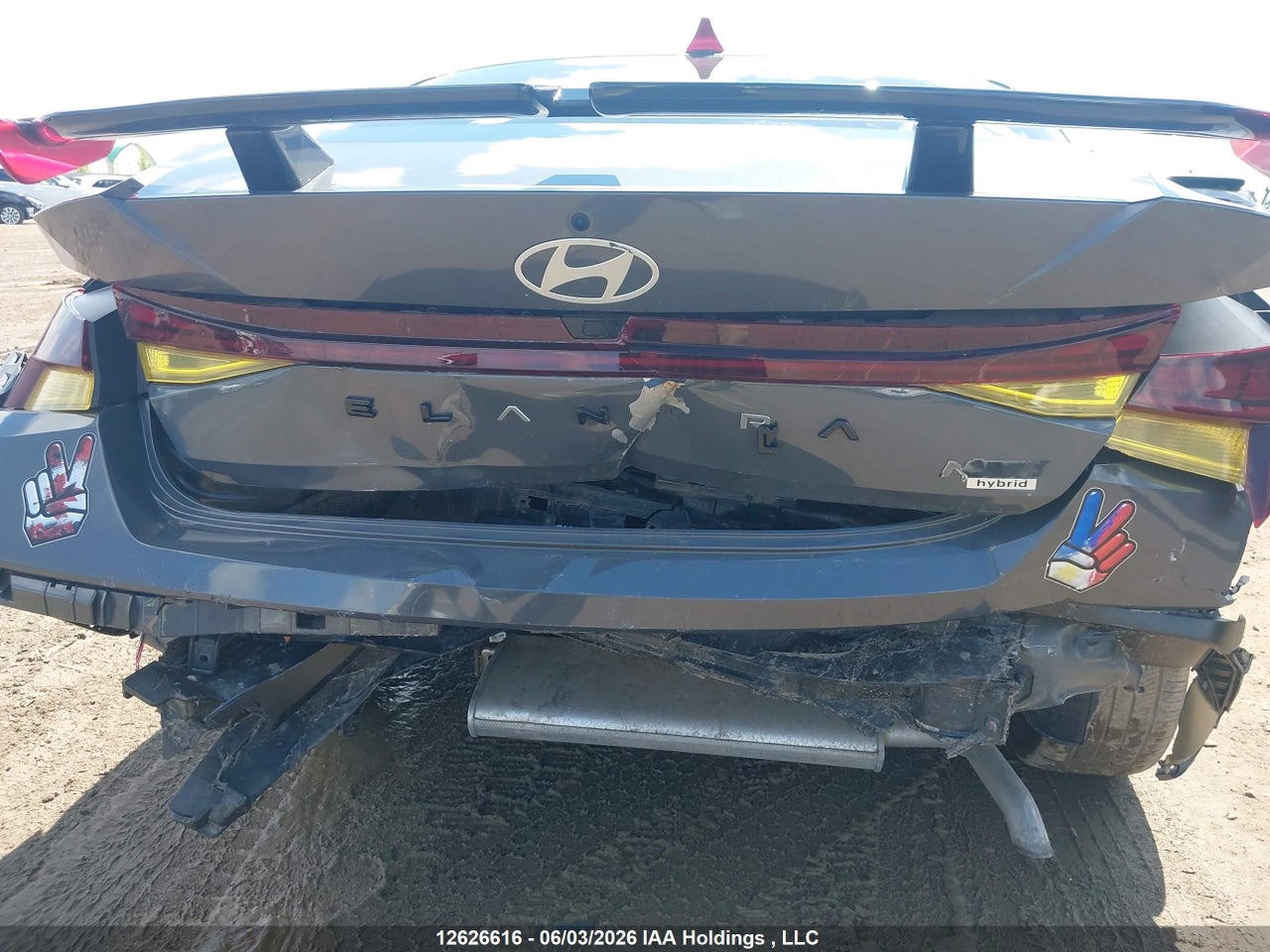 2025 HYUNDAI ELANTRA LUXURY WITH TWO-TONE INTERIOR HYBRID thumbnail 7