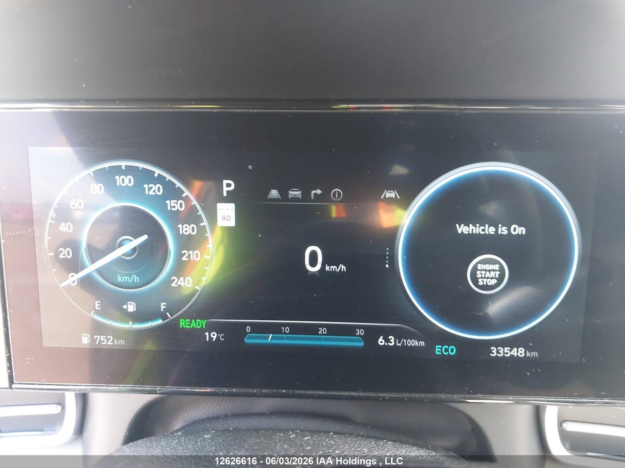 2025 HYUNDAI ELANTRA LUXURY WITH TWO-TONE INTERIOR HYBRID thumbnail 8