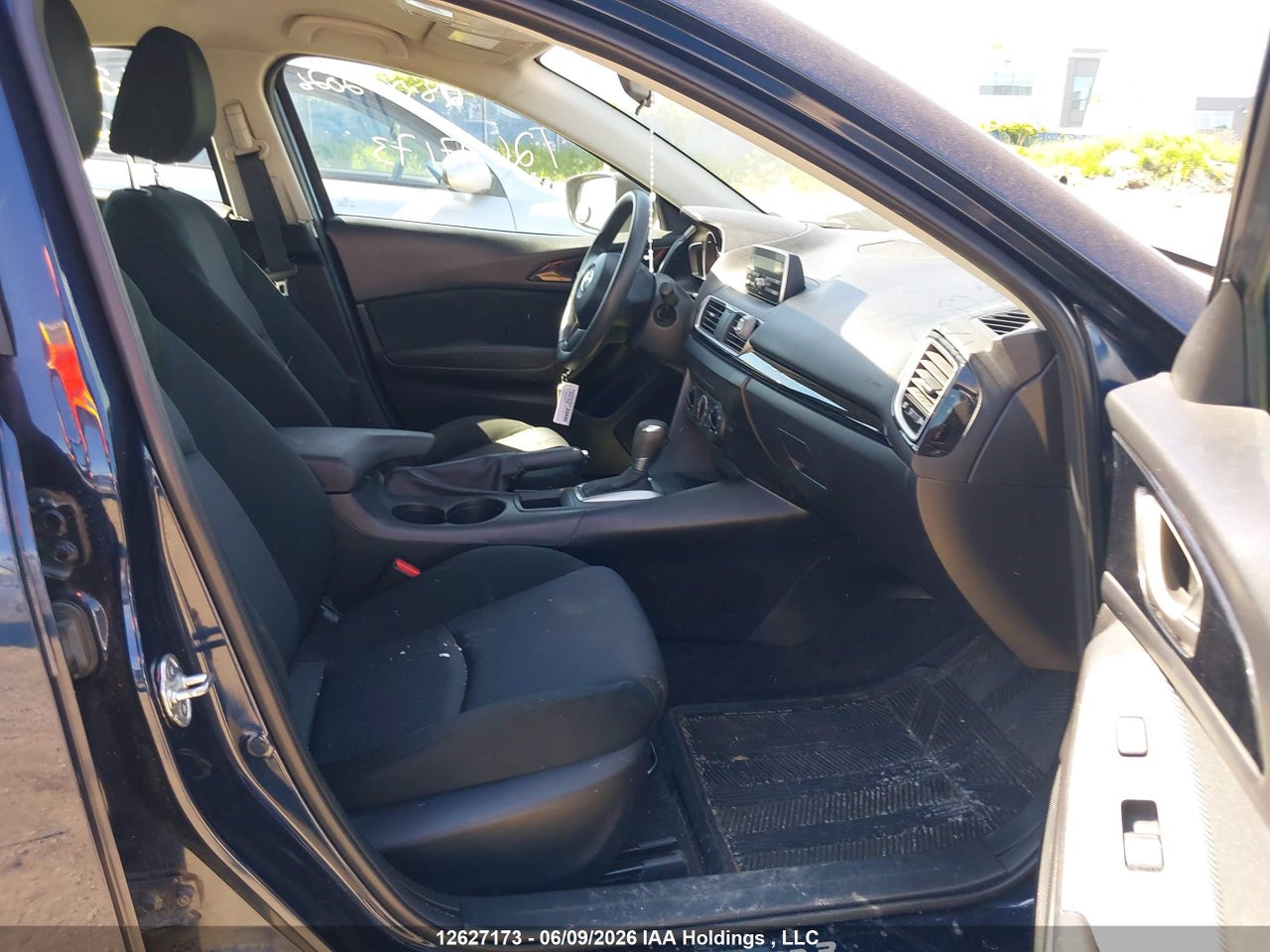 2015 MAZDA MAZDA3 thumbnail 6