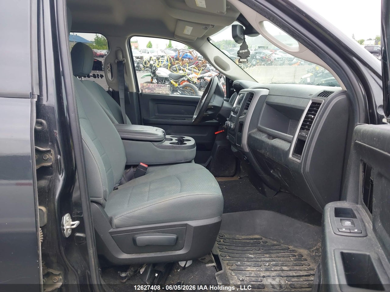 2016 RAM 1500 ST thumbnail 6