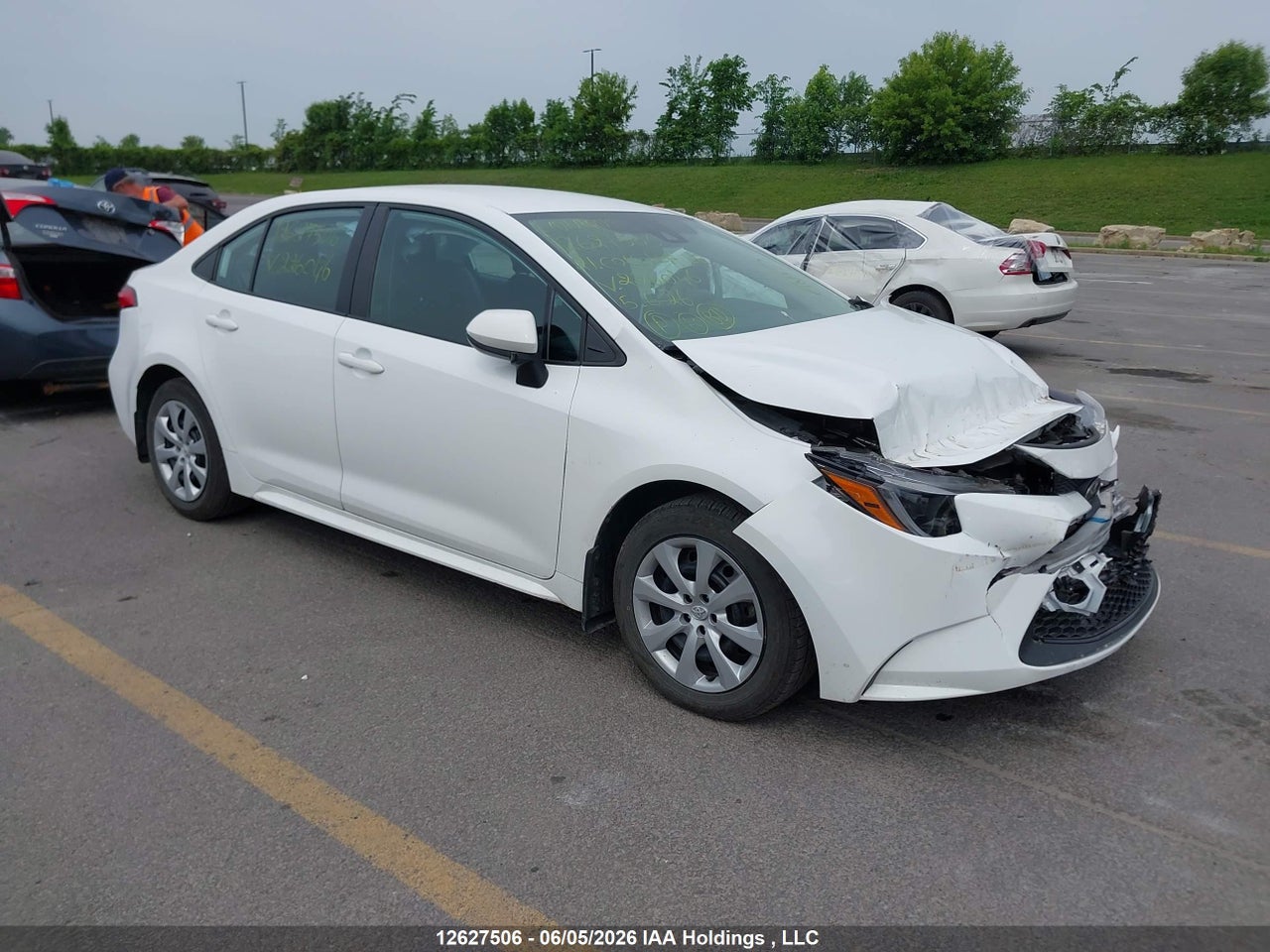 2021 TOYOTA COROLLA LE thumbnail 2
