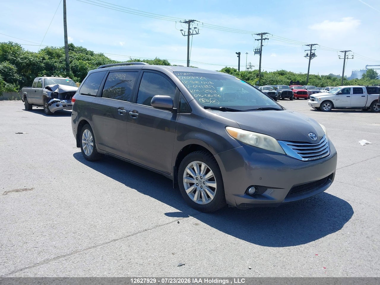 2012 TOYOTA SIENNA XLE 7 PASSENGER thumbnail 2