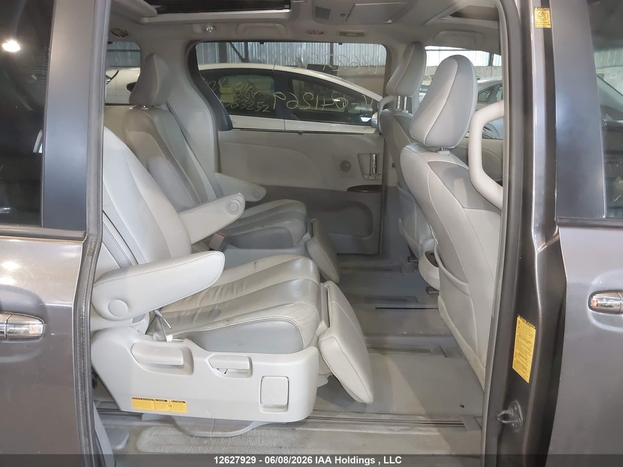2012 TOYOTA SIENNA XLE 7 PASSENGER thumbnail 9