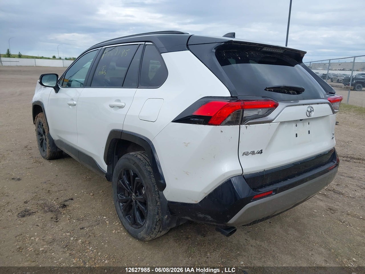 2025 TOYOTA RAV4 XSE thumbnail 4