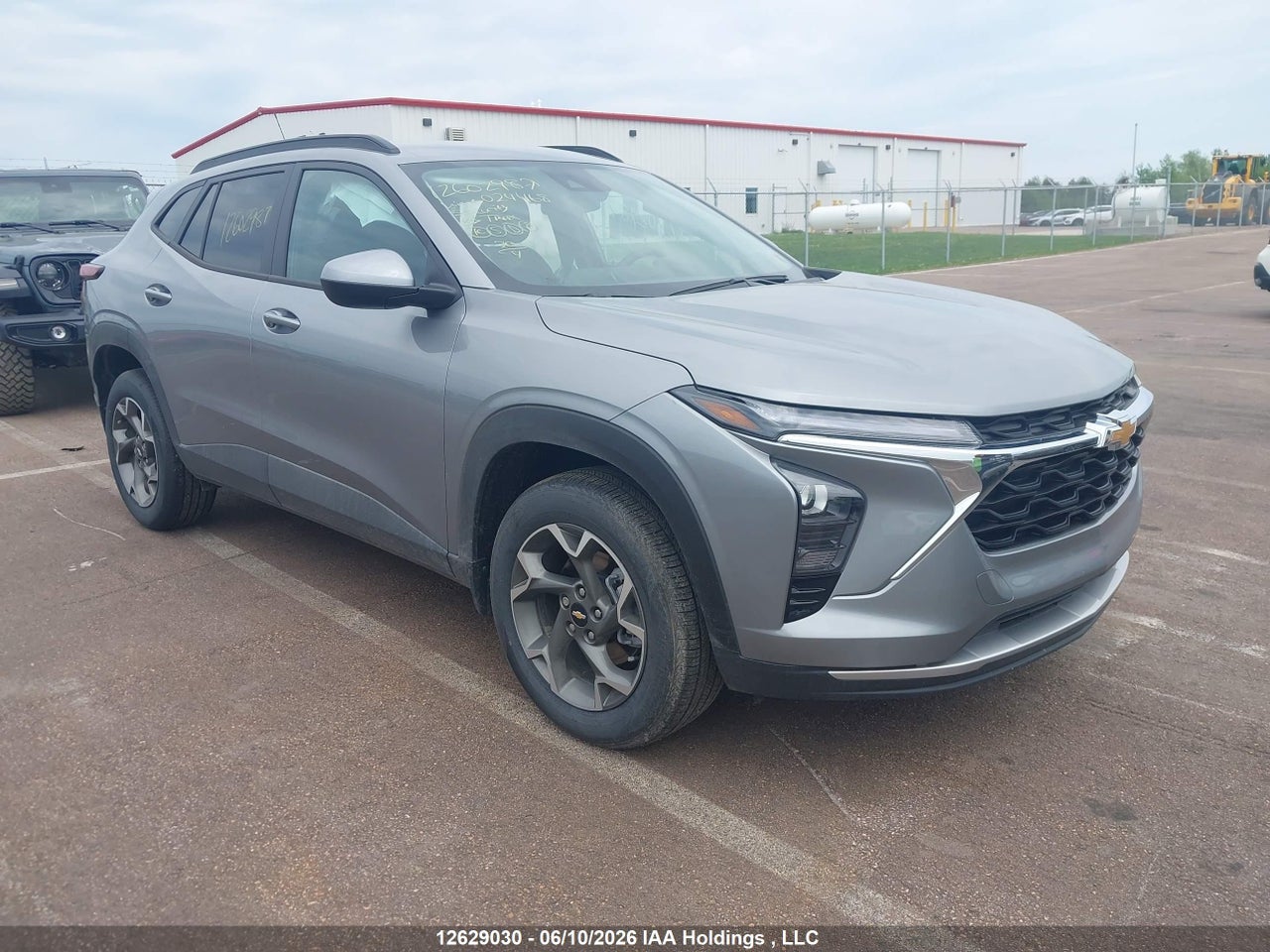 2026 CHEVROLET TRAX LT FWD thumbnail 2