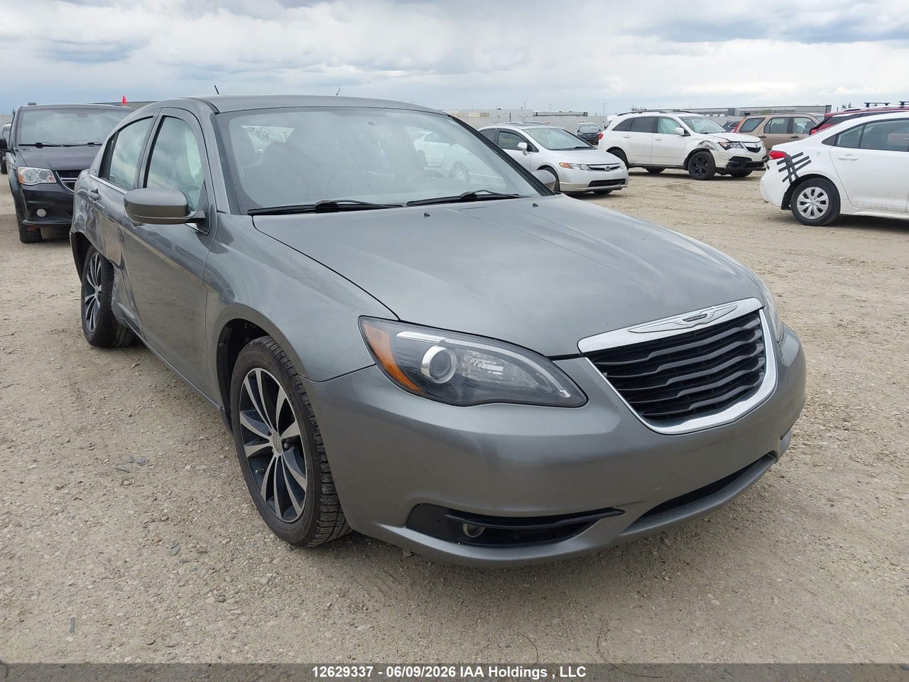 2013 CHRYSLER 200 S thumbnail 2