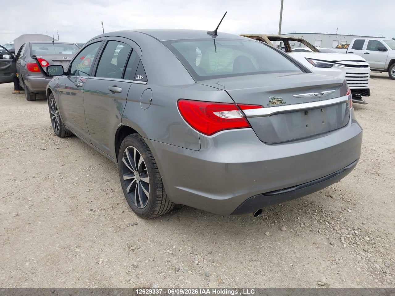 2013 CHRYSLER 200 S thumbnail 4