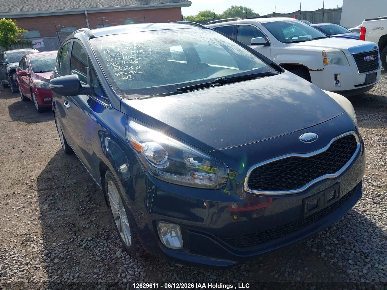 2014 KIA RONDO thumbnail 2