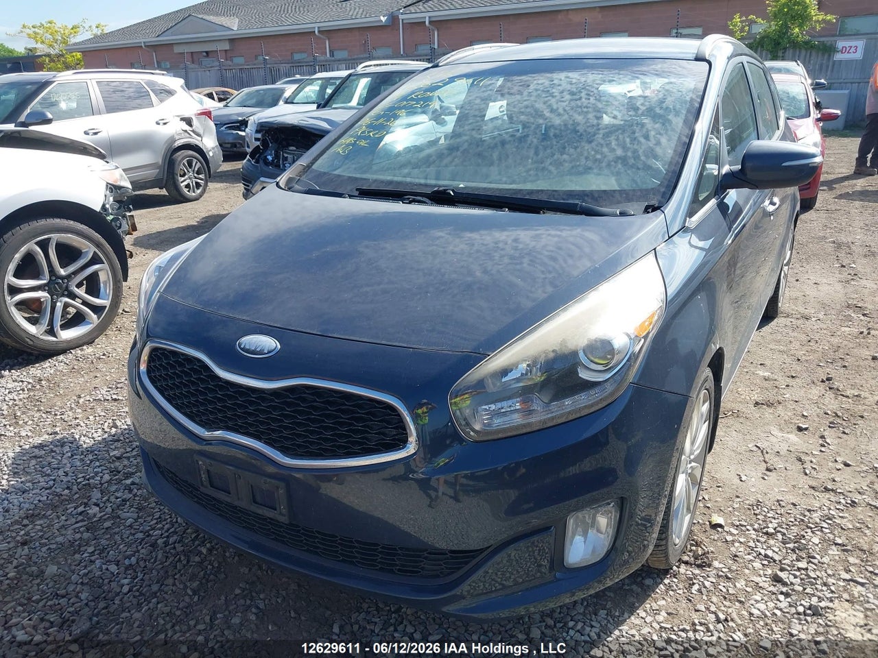 2014 KIA RONDO thumbnail 3