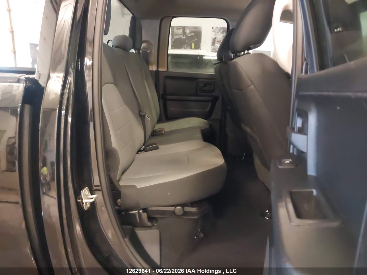2023 RAM 1500 CLASSIC TRADESMAN thumbnail 9