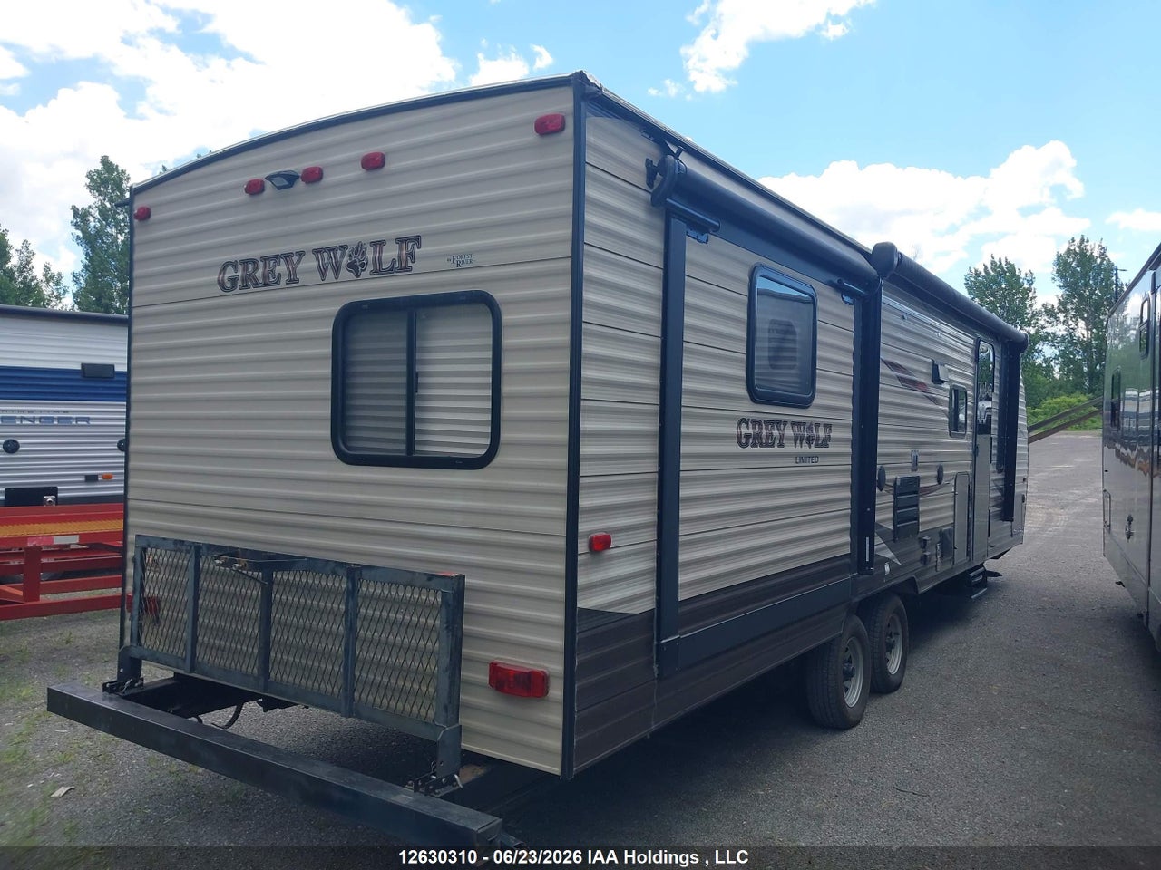 2016 FOREST RIVER CHEROKEE GREY WOLF thumbnail 5