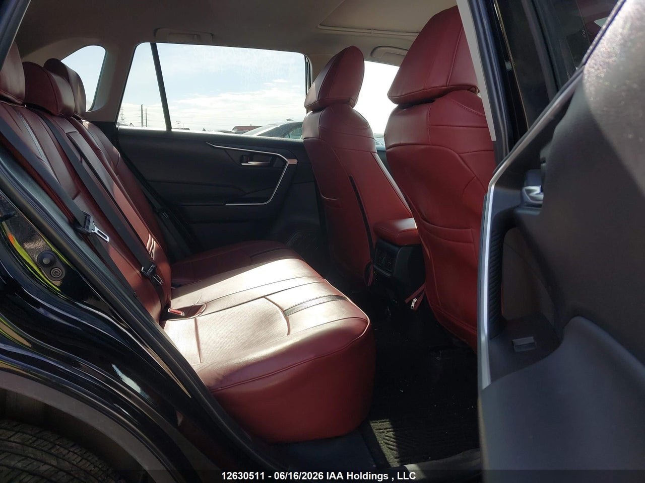2025 TOYOTA RAV4 XLE/XLE PREMIUM thumbnail 9