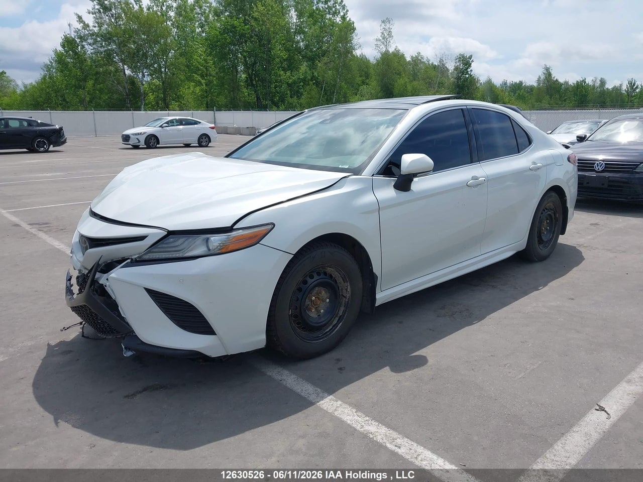 2018 TOYOTA CAMRY XSE thumbnail 3