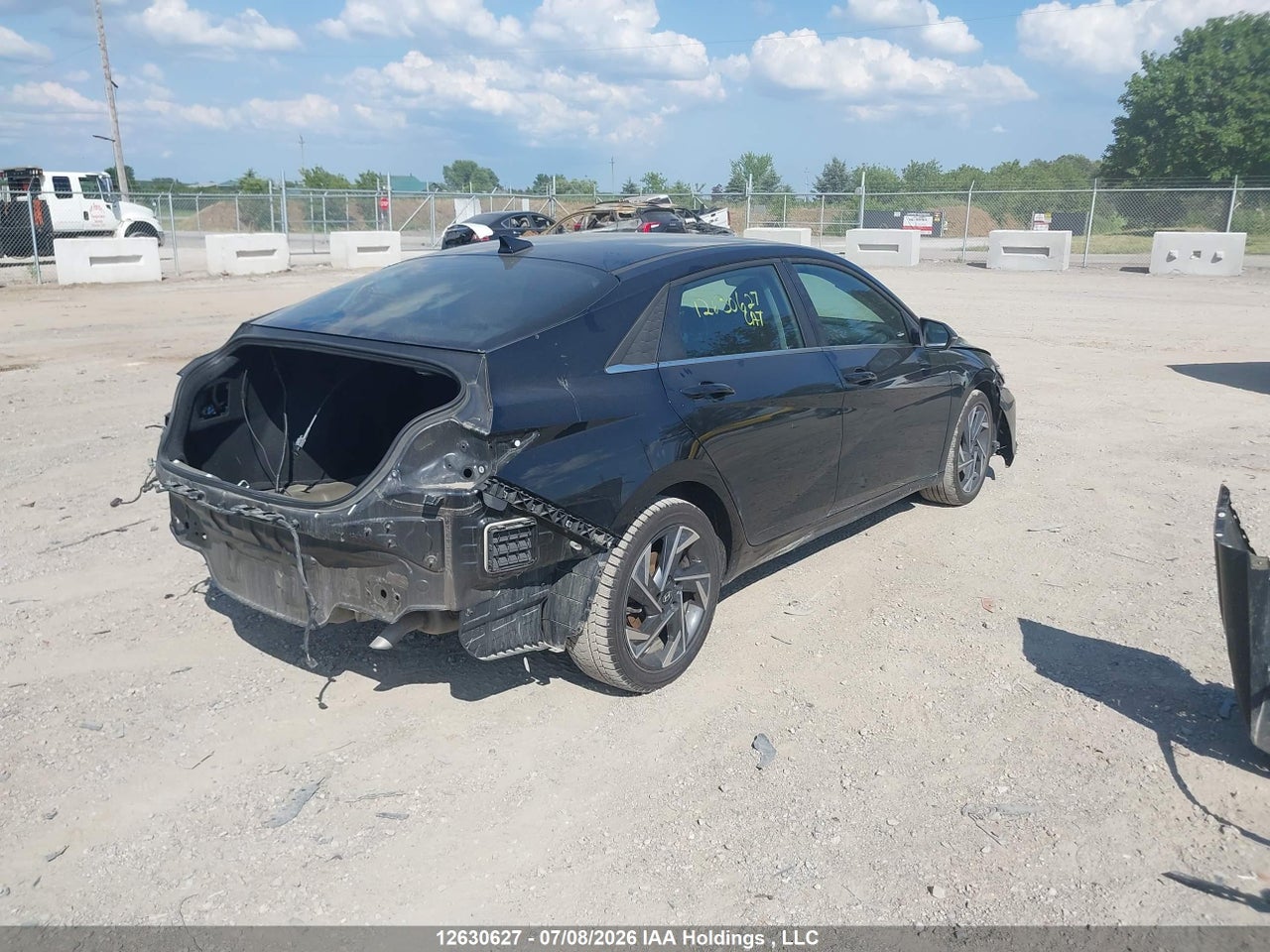 2024 HYUNDAI ELANTRA thumbnail 5