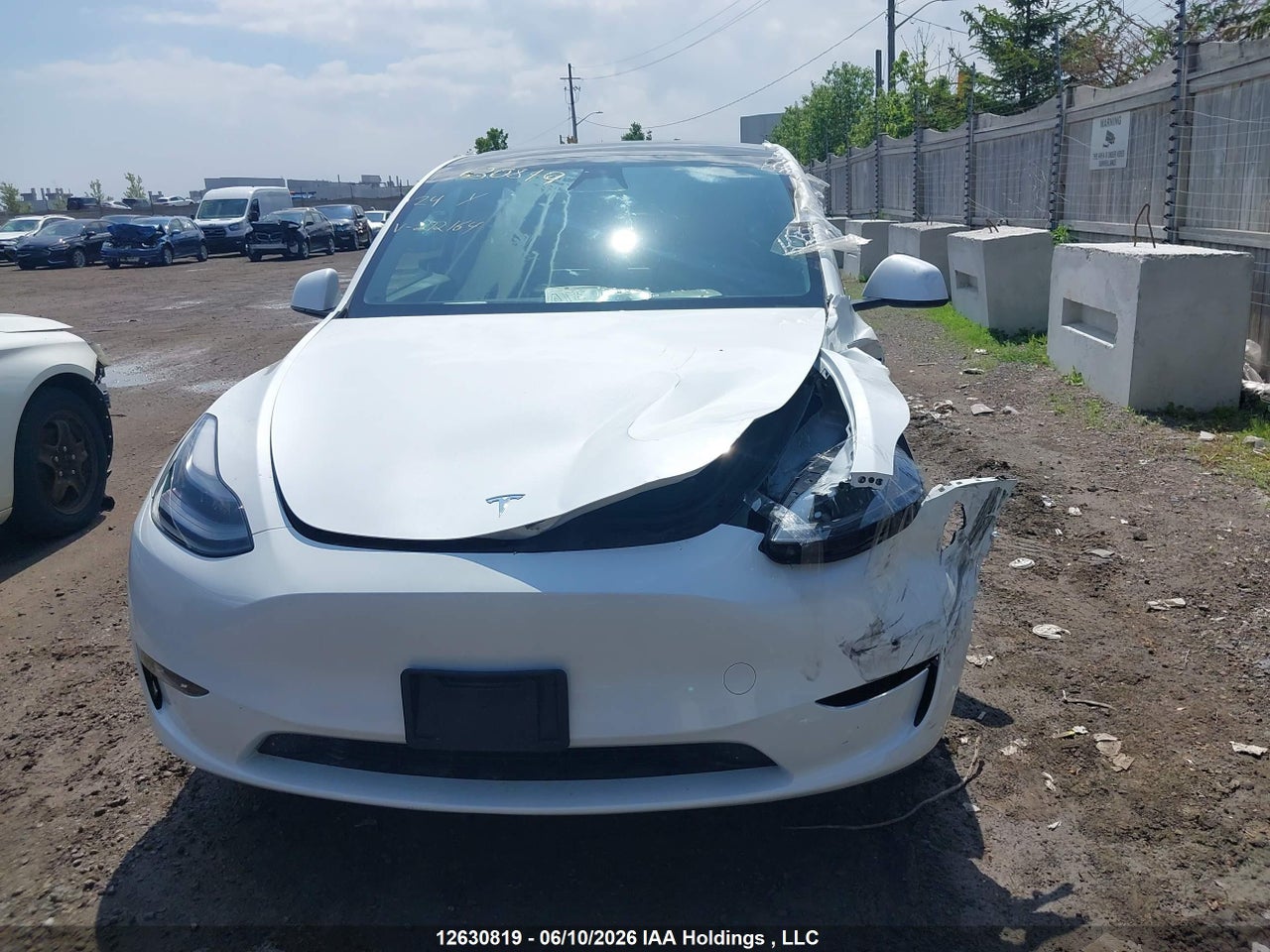 2024 TESLA MODEL Y LONG RANGE thumbnail 12