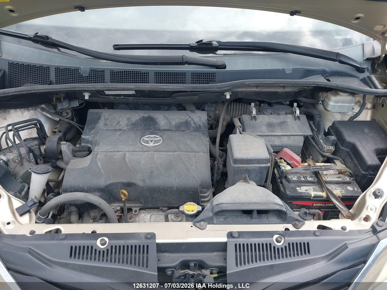 2011 TOYOTA SIENNA LE 8 PASSENGER thumbnail 11