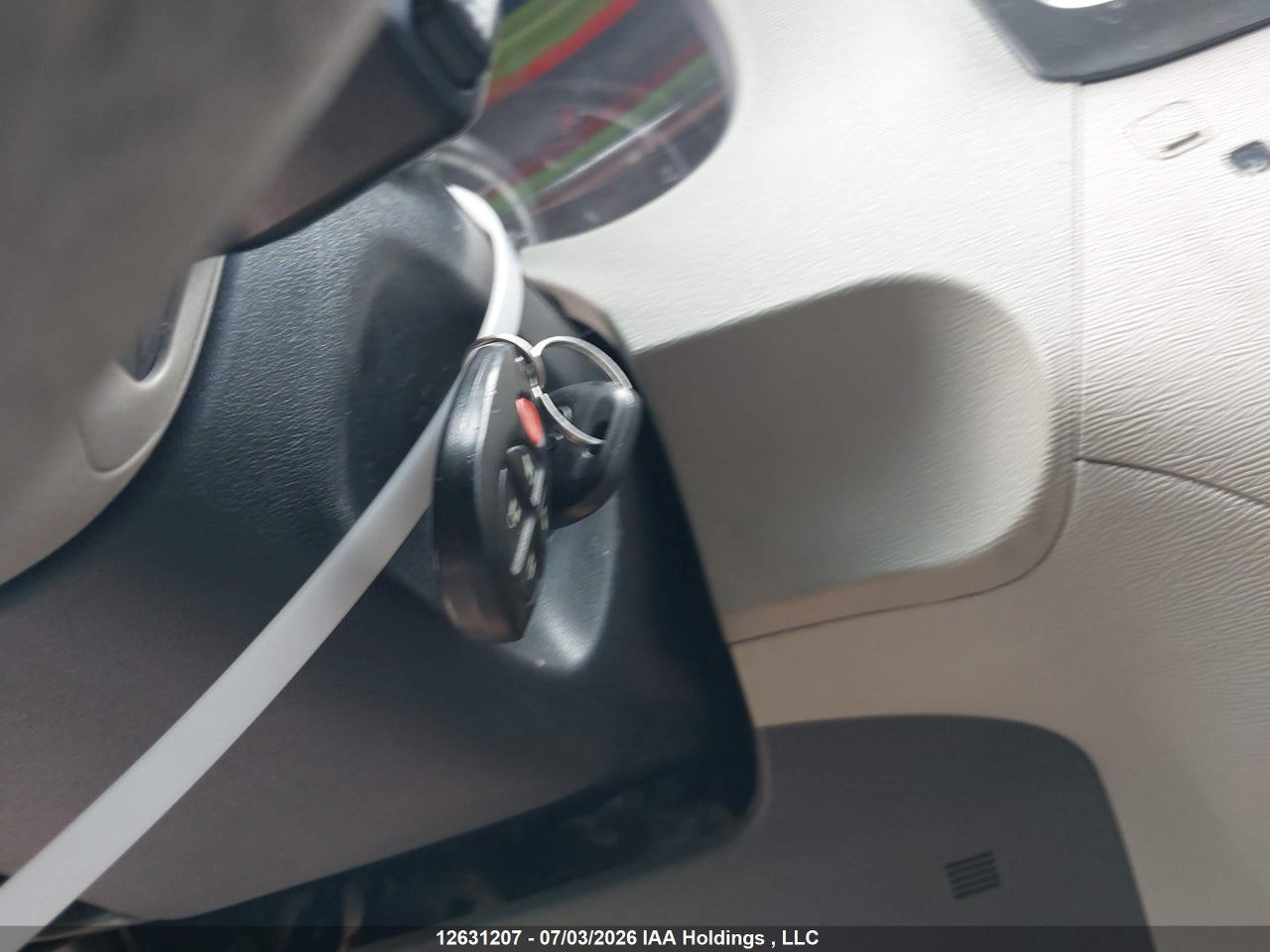 2011 TOYOTA SIENNA LE 8 PASSENGER thumbnail 12