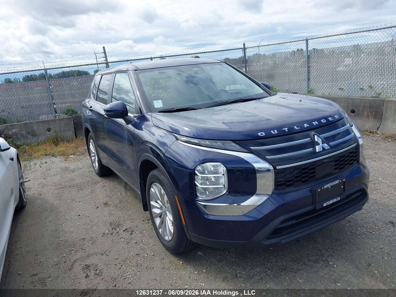 2026 MITSUBISHI OUTLANDER ES S-AWC thumbnail 2