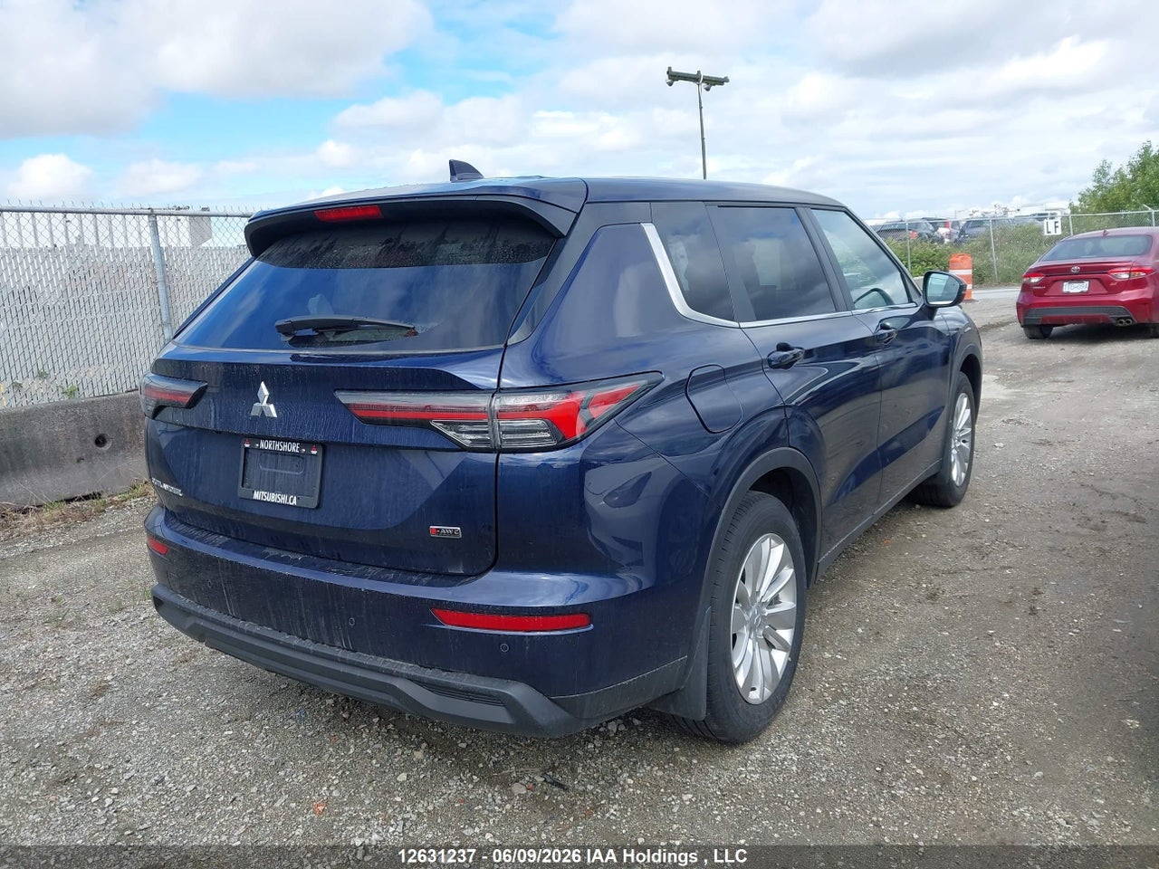 2026 MITSUBISHI OUTLANDER ES S-AWC thumbnail 5