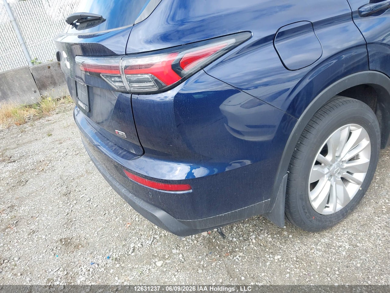 2026 MITSUBISHI OUTLANDER ES S-AWC thumbnail 7