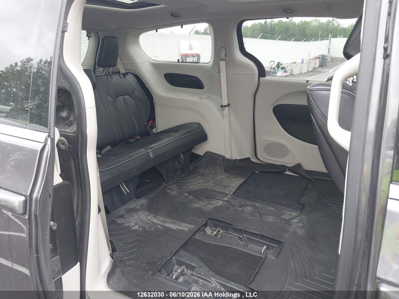 2018 CHRYSLER PACIFICA HYBRID LIMITED thumbnail 9