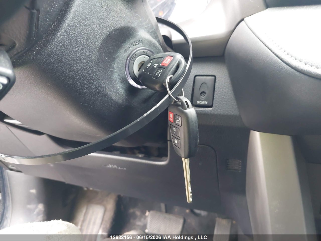 2017 TOYOTA RAV4 XLE thumbnail 12